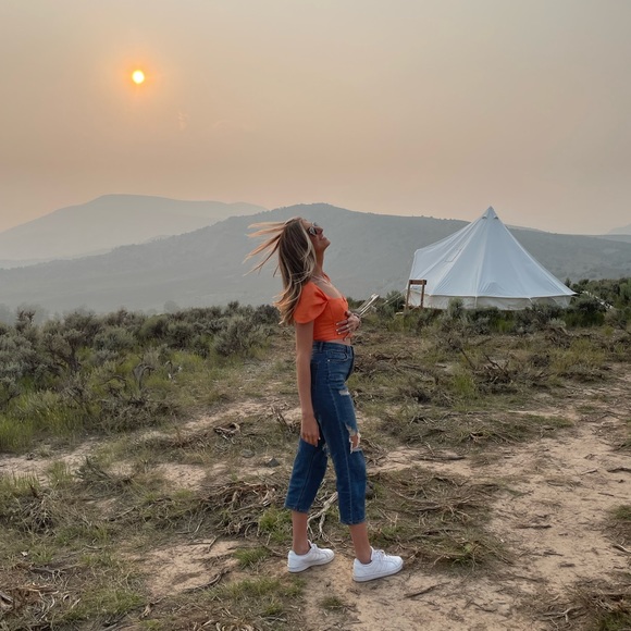 Meet your Posher, Melissa - Picture 1 of 1